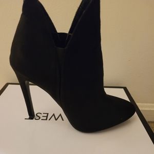 Nine West black booties
